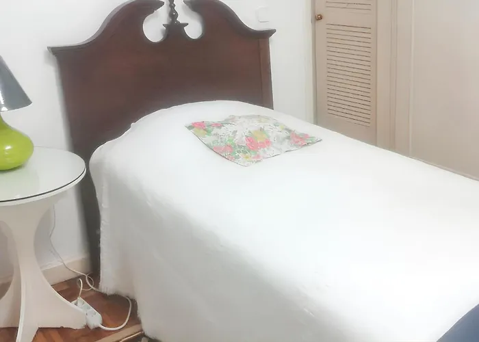 Charming House With Sea View In Tatil Evi Angra do Heroísmo