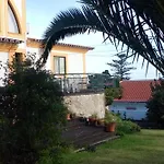 Charming House With Sea View In Hébergement de vacances *