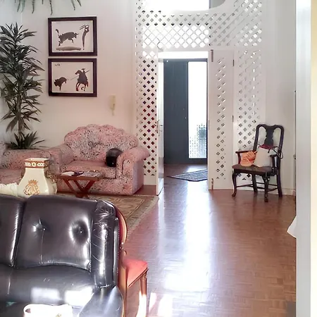 Hébergement de vacances Charming House With Sea View In