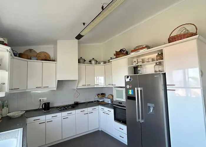 Seaside Haven: 3-bedroom House With Garden In *